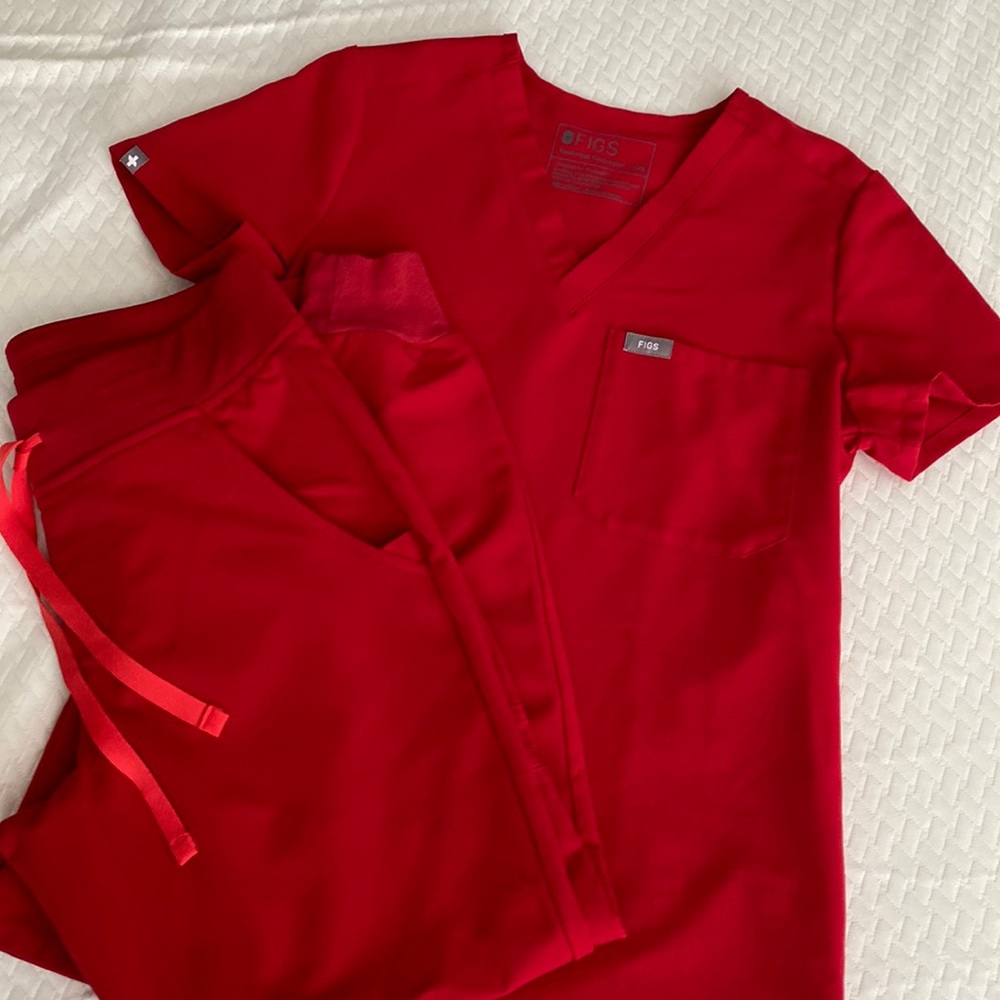 Figs WINNING RED ❤️ scrub set XXS/XSP SOLD